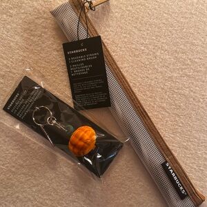 NWT🎃Starbucks Fall 2025 Accessory Set Pumpkin Stopper Keychain & Straw Pouch Set